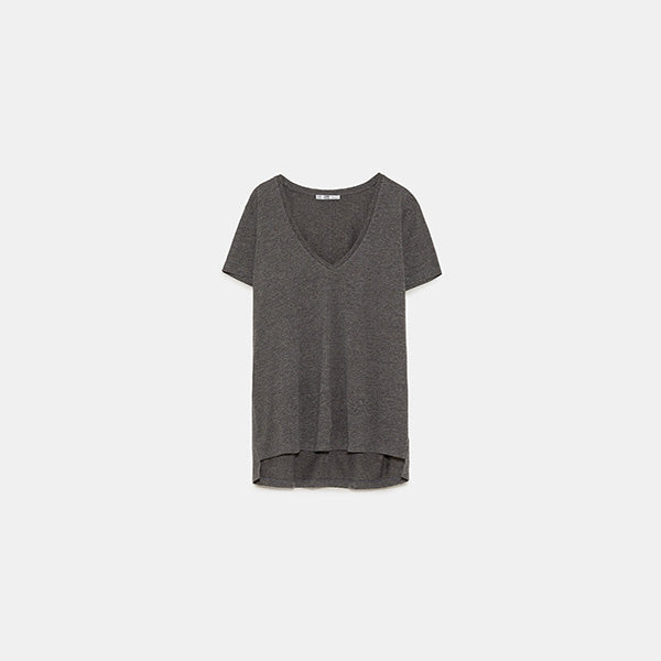 T-shirt v-neck